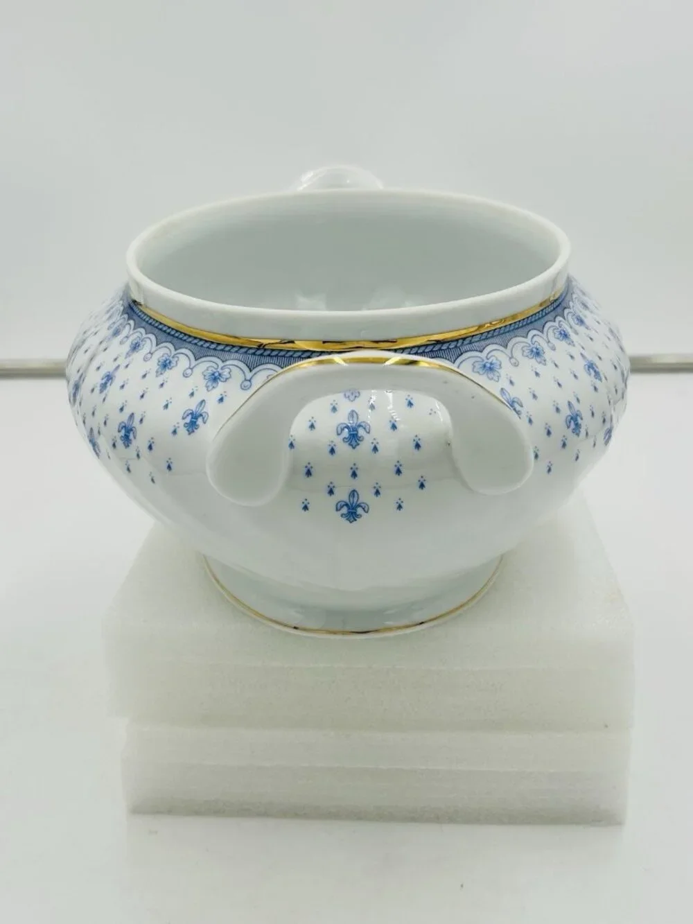 Porcelana Quinta Nova Blue Fluer de Lis Oval Vegetable Dish Soup Tureen with Lid